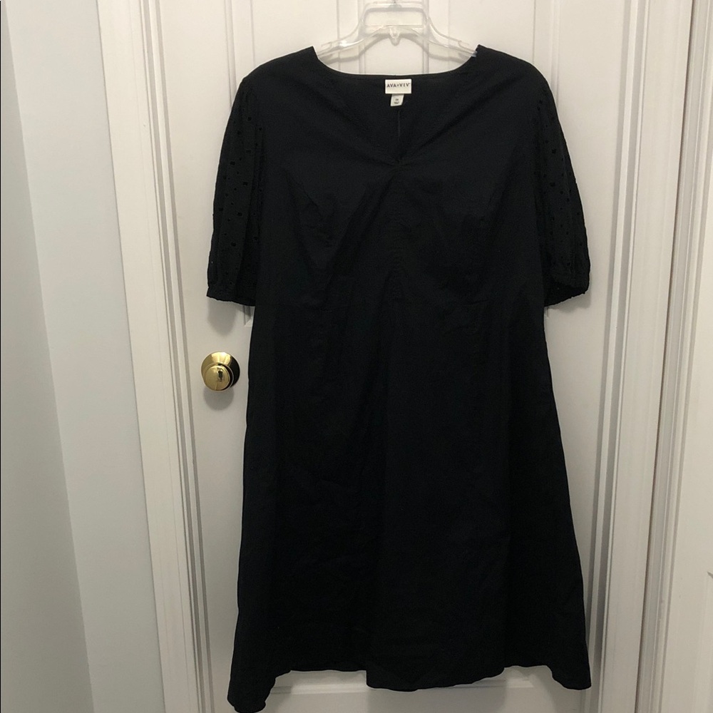 Ava & Viv Black Eyelet Puff Sleeve Midi Dress